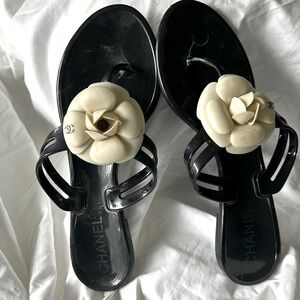 Chanel black sandals. Size 38